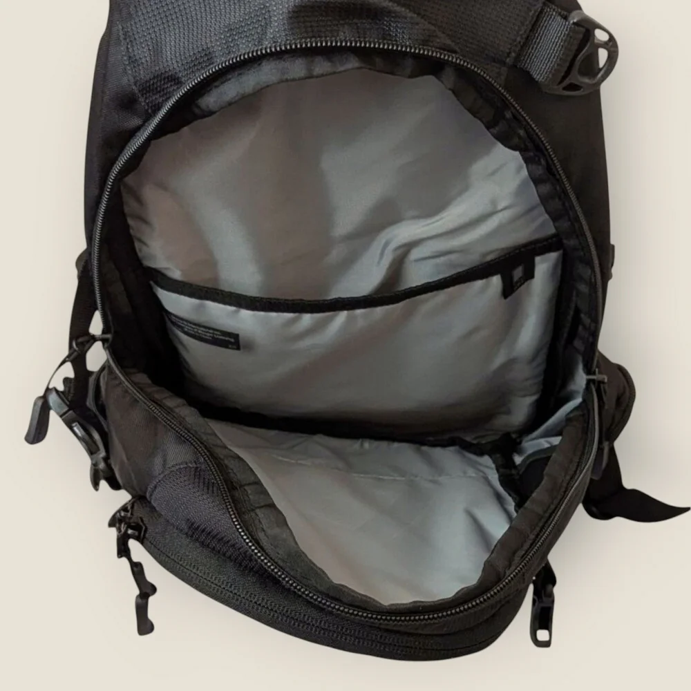 SwissGear NWOT Backpack Small Black Multiple Pockets Travel Women Teen School